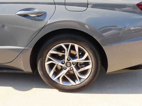 Used 2020 Hyundai Sonata SEL w/ Convenience Package image 16