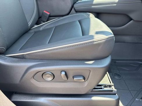 New 2025 Chevrolet Suburban Premier w/ Sun And Tow Package RWD image 31