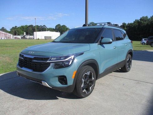 Used 2025 Kia Seltos EX w/ EX Sunroof Package image 7