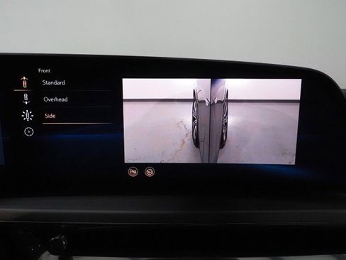 Used 2024 Cadillac Lyriq Luxury image 33