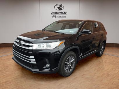 Used 2019 Toyota Highlander SE