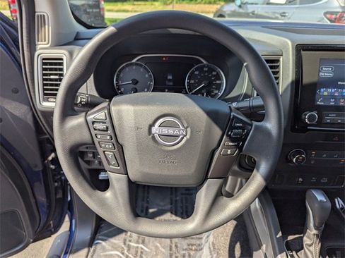 Used 2022 Nissan Frontier SV w/ Technology Package image 10