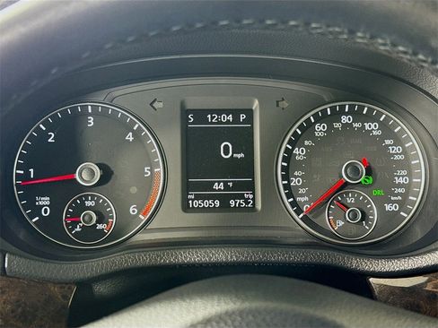 Used 2014 Volkswagen Passat TDI SEL Premium image 12