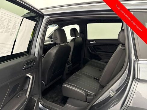 Used 2024 Volkswagen Tiguan SE R-Line FWD image 8
