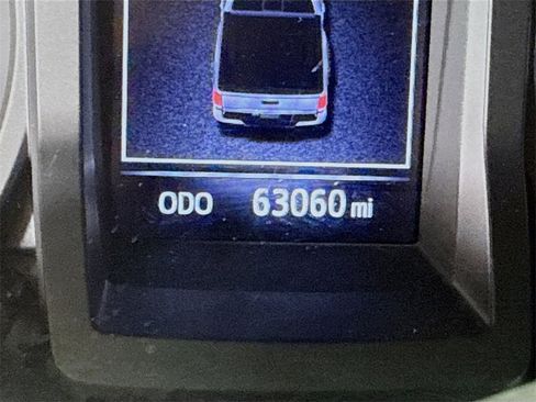 Certified 2020 Toyota Tacoma SR image 5