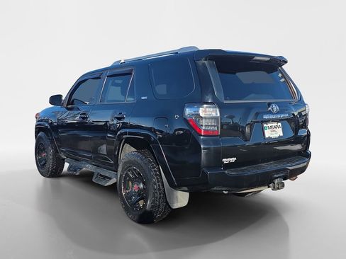 Used 2015 Toyota 4Runner SR5 image 3