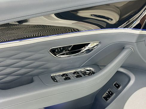 Certified 2024 Bentley Flying Spur W12 AWD/4WD image 18