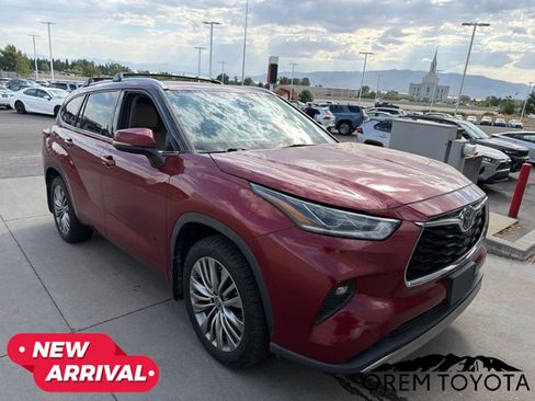 Used 2020 Toyota Highlander Platinum AWD/4WD image 6