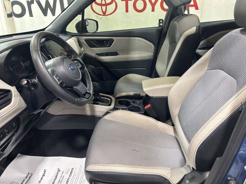 Used 2025 Subaru Forester Premium w/ Convenience Package #1 image 23