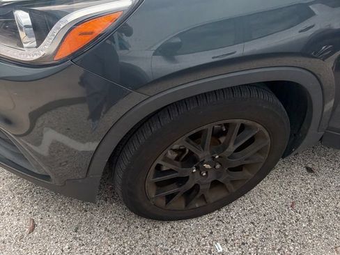 Used 2021 Chevrolet Trax LT w/ Sport Edition FWD image 5