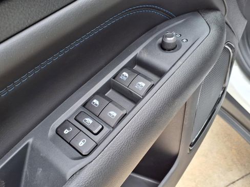 New 2025 Jeep Compass Latitude w/ Altitude Special Edition image 19