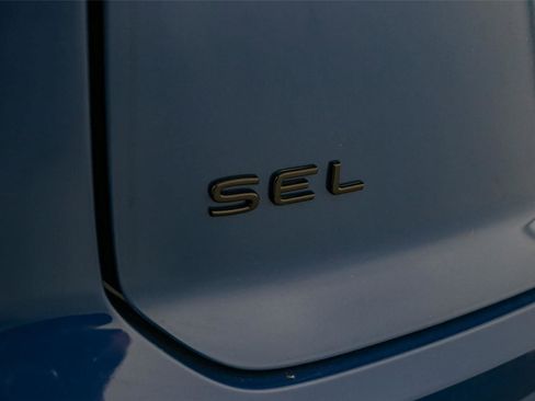 New 2026 Volkswagen Atlas Cross Sport SEL R-Line image 11