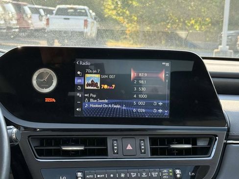 Used 2022 Lexus ES 350 w/ Premium Package image 10