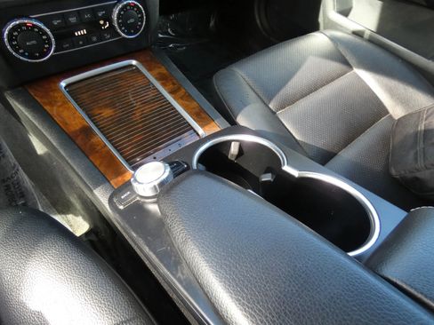 Used 2015 Mercedes-Benz GLK 350 2WD image 36