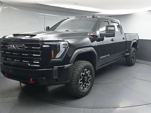 Used 2024 GMC Sierra 2500 AT4X AWD/4WD image 3