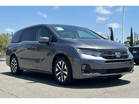 Certified 2026 Honda Odyssey EX-L image 8
