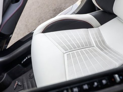 Used 2023 Chevrolet Corvette Z06 RWD image 48