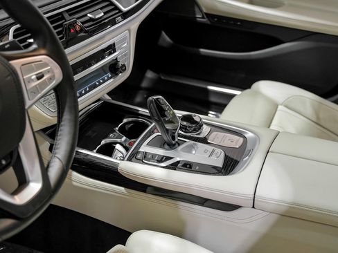 Used 2021 BMW ALPINA B7 xDrive image 24