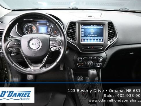 Used 2020 Jeep Cherokee Trailhawk w/ Cold Weather Group AWD/4WD image 26