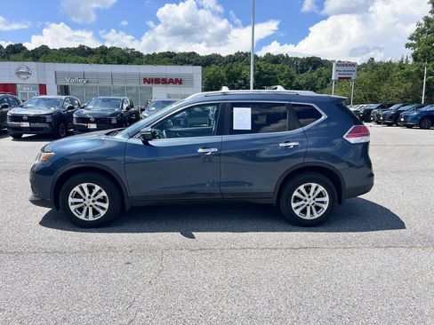 Used 2014 Nissan Rogue SV w/ SV Moonroof Package AWD/4WD image 4