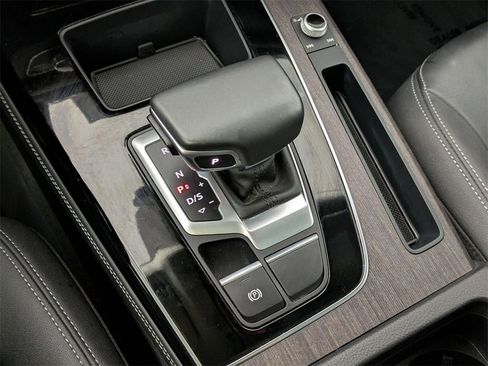 Used 2021 Audi Q5 e Premium Plus image 15