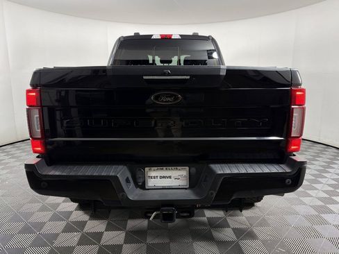 Used 2022 Ford F250 Lariat w/ Black Appearance Package AWD/4WD image 5