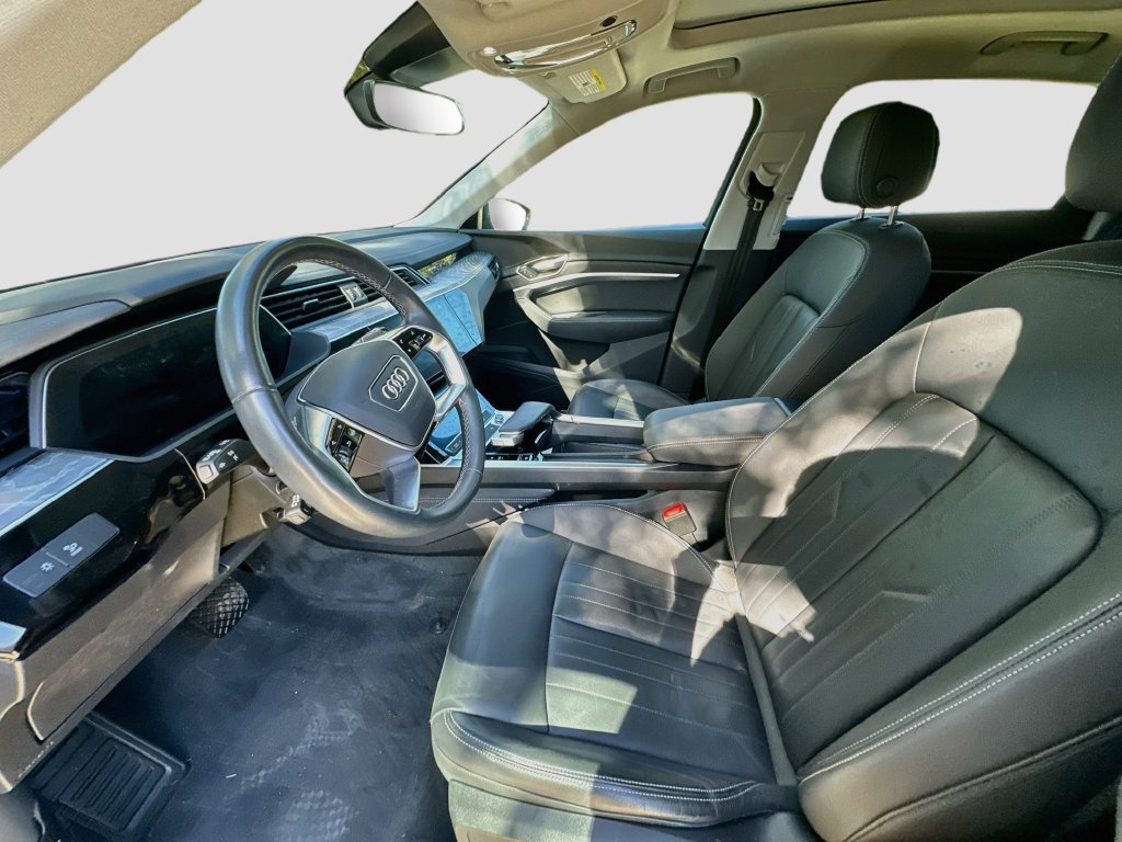 Used 2024 Audi Q8 e-tron Premium AWD/4WD image 22