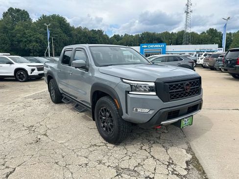 Used 2022 Nissan Frontier PRO-4X w/ Pro-4X Premium Package AWD/4WD image 12