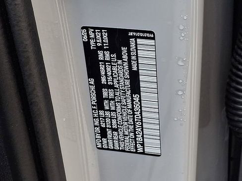 Certified 2026 Porsche Cayenne Coupe image 32