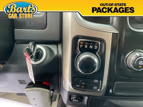 Used 2018 RAM 1500 Classic SLT AWD/4WD image 32