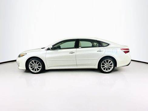 Used 2013 Toyota Avalon Limited FWD image 4