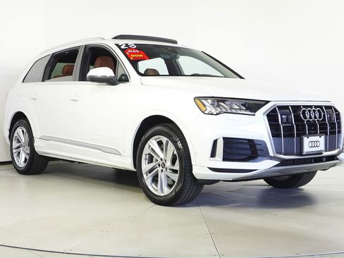 Used 2023 Audi Q7 2.0T Premium Plus w/ Premium Plus Package AWD/4WD image 4