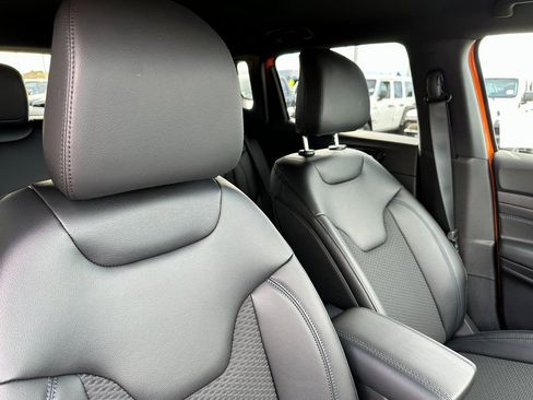 New 2026 Jeep Compass Latitude image 14