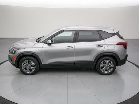 Used 2026 Kia Seltos LX AWD/4WD image 7