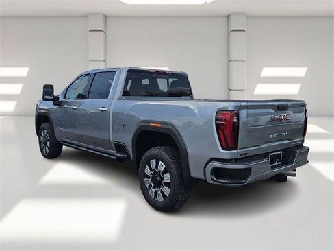 New 2025 GMC Sierra 2500 Denali w/ Denali Reserve Package image 3
