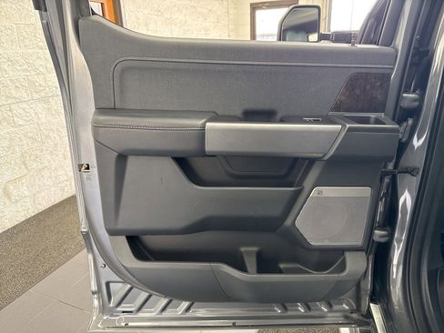 Used 2023 Ford F150 Lariat w/ Trailer Tow Package image 42