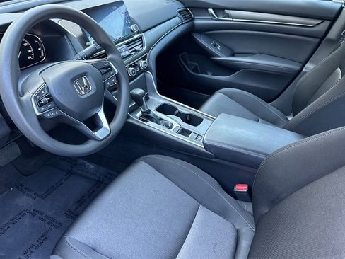 Used 2018 Honda Accord LX image 10