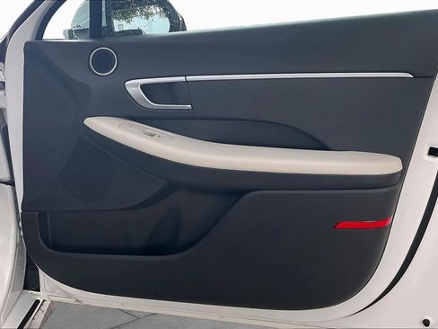 Certified 2025 Hyundai Sonata SE FWD image 23