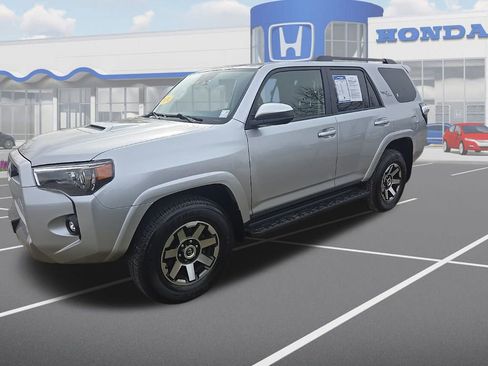 Used 2024 Toyota 4Runner TRD Off-Road image 3