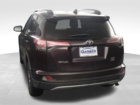 Used 2018 Toyota RAV4 XLE image 6