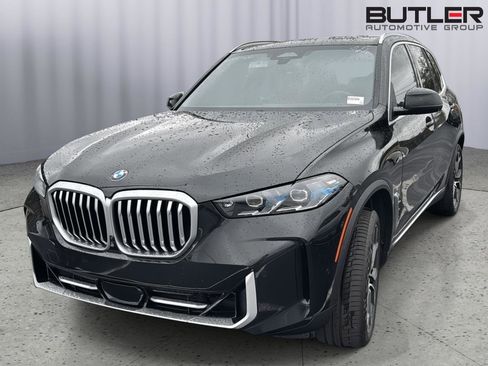 Certified 2024 BMW X5 sDrive40i w/ Premium Package image 2