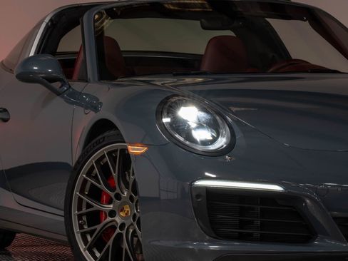 Used 2017 Porsche 911 Targa 4S AWD/4WD image 36