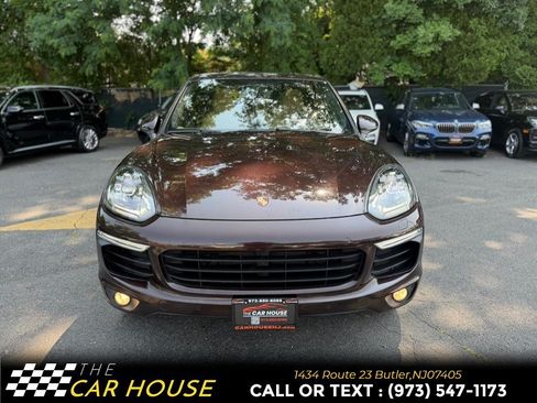 Used 2017 Porsche Cayenne AWD/4WD image 4