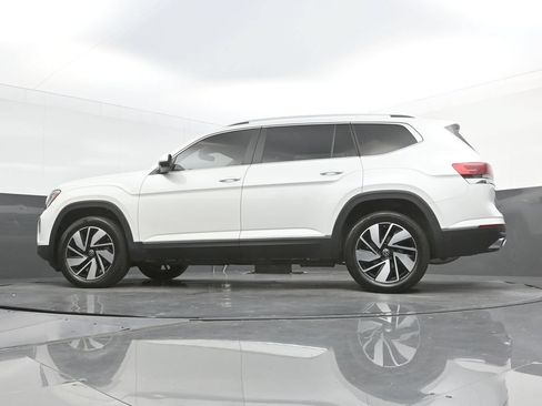 Used 2024 Volkswagen Atlas SEL AWD/4WD image 47