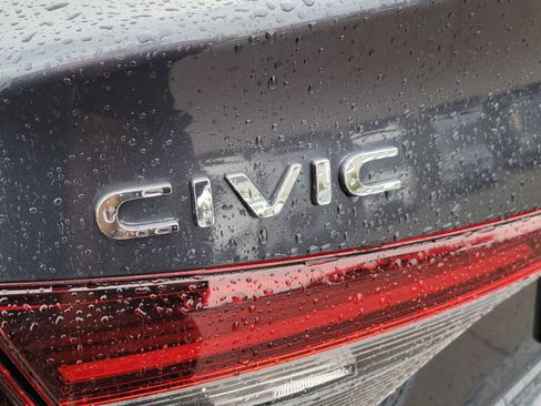 Certified 2025 Honda Civic Sport Touring image 7