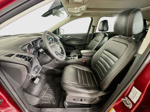 Used 2017 Ford Escape Titanium FWD image 13