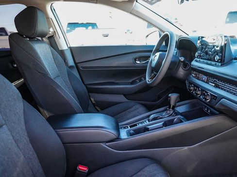 Used 2023 Honda Accord EX image 17