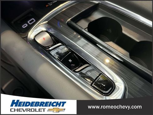 Used 2023 Buick Enclave Essence w/ Trailering Package, 5000 lbs. FWD image 25