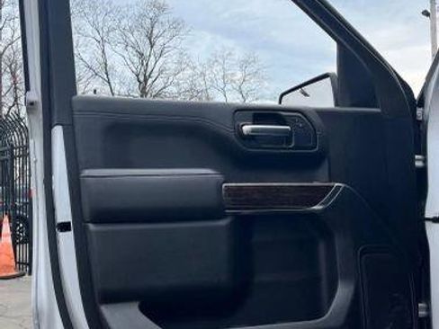 Used 2020 GMC Sierra 1500 SLE w/ SLE Value Package image 12