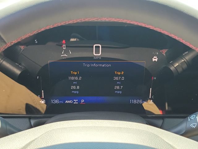 Used 2025 Chevrolet TrailBlazer RS w/ Convenience Package AWD/4WD image 12